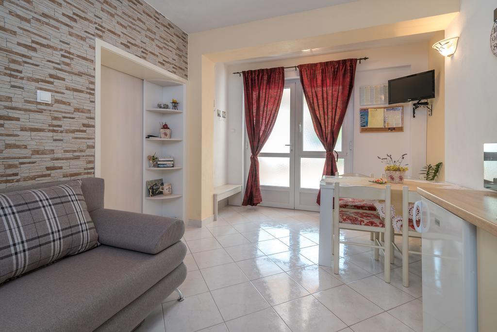 Apartma In *